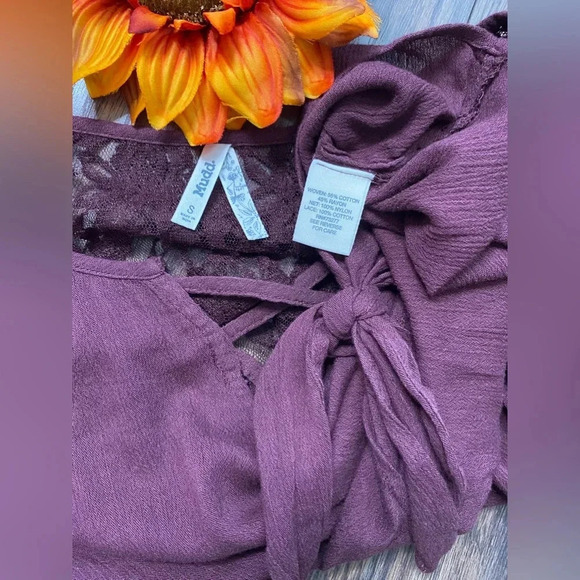 🌻5/$25🌻MUDD Lace Bell Sleeved Cropped Tie Front | SMALL | - Picture 7 of 7